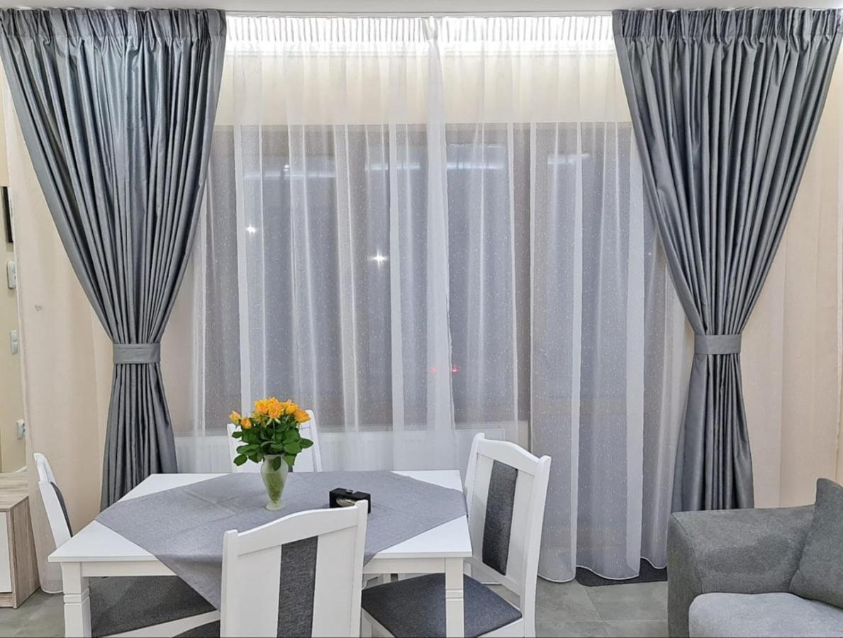 Apartament Lexannona Buşteni Eksteriør billede